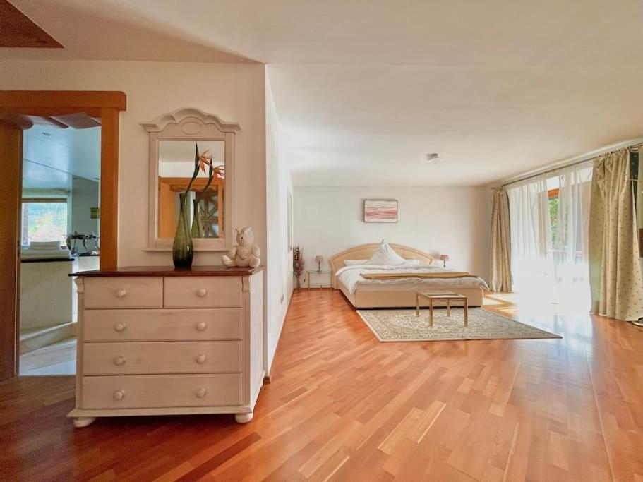 Whole Villa Munich, Alps View, Quiet And Spacious Feldkirchen-Westerham Eksteriør billede