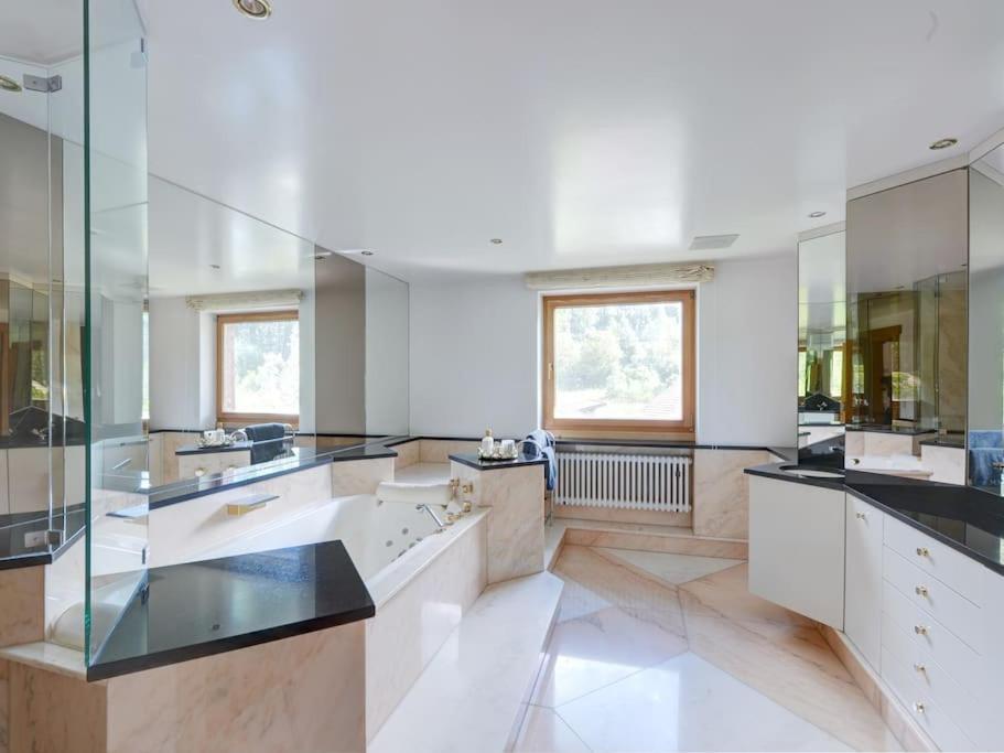 Whole Villa Munich, Alps View, Quiet And Spacious Feldkirchen-Westerham Eksteriør billede